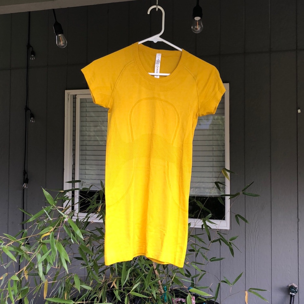 Lululemon swiftly tee